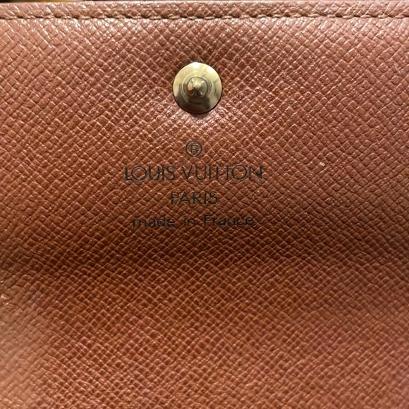Louis Vuitton wallet - Picture 6 of 16